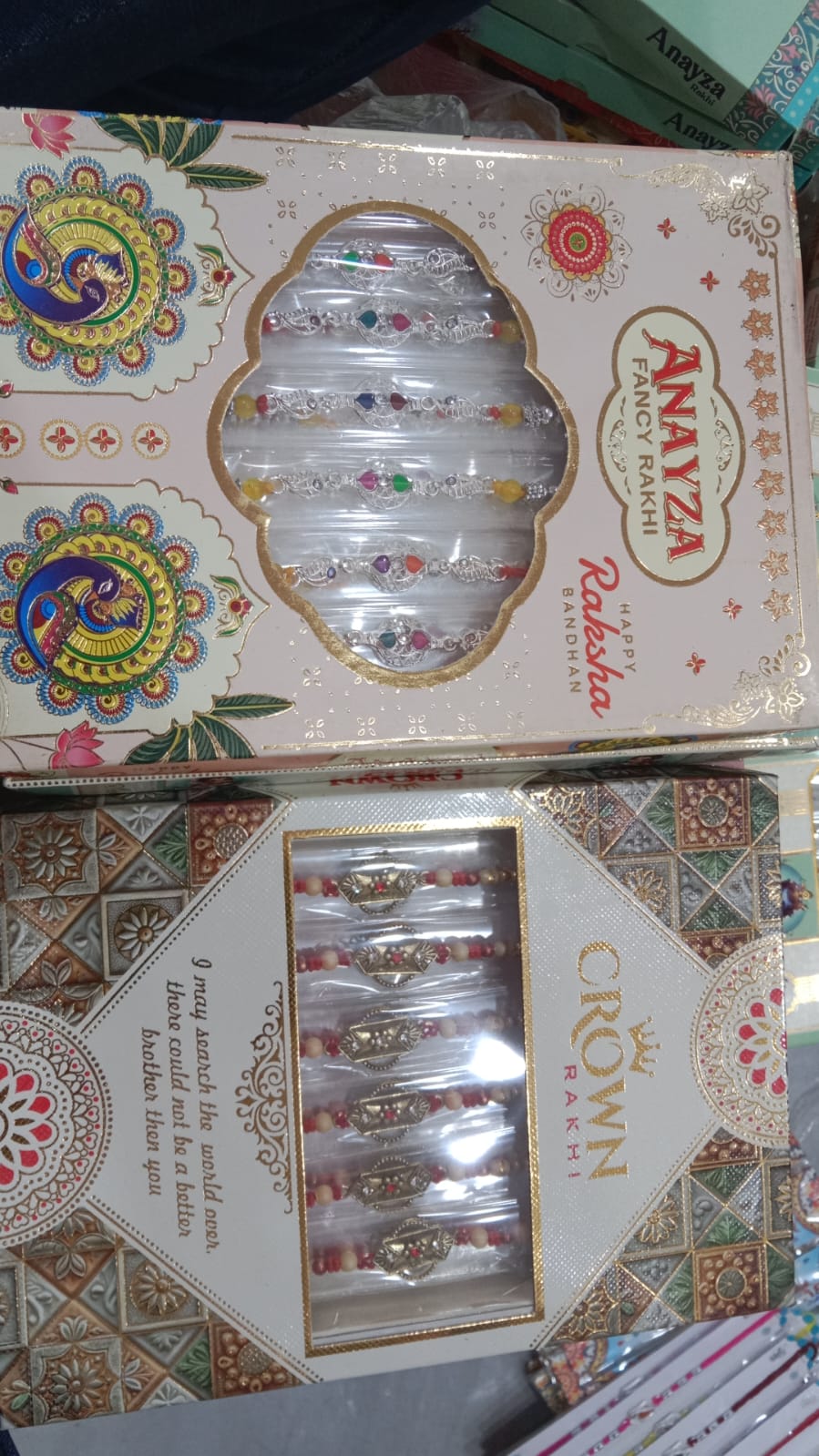 Anayaza ,crown Rakhi