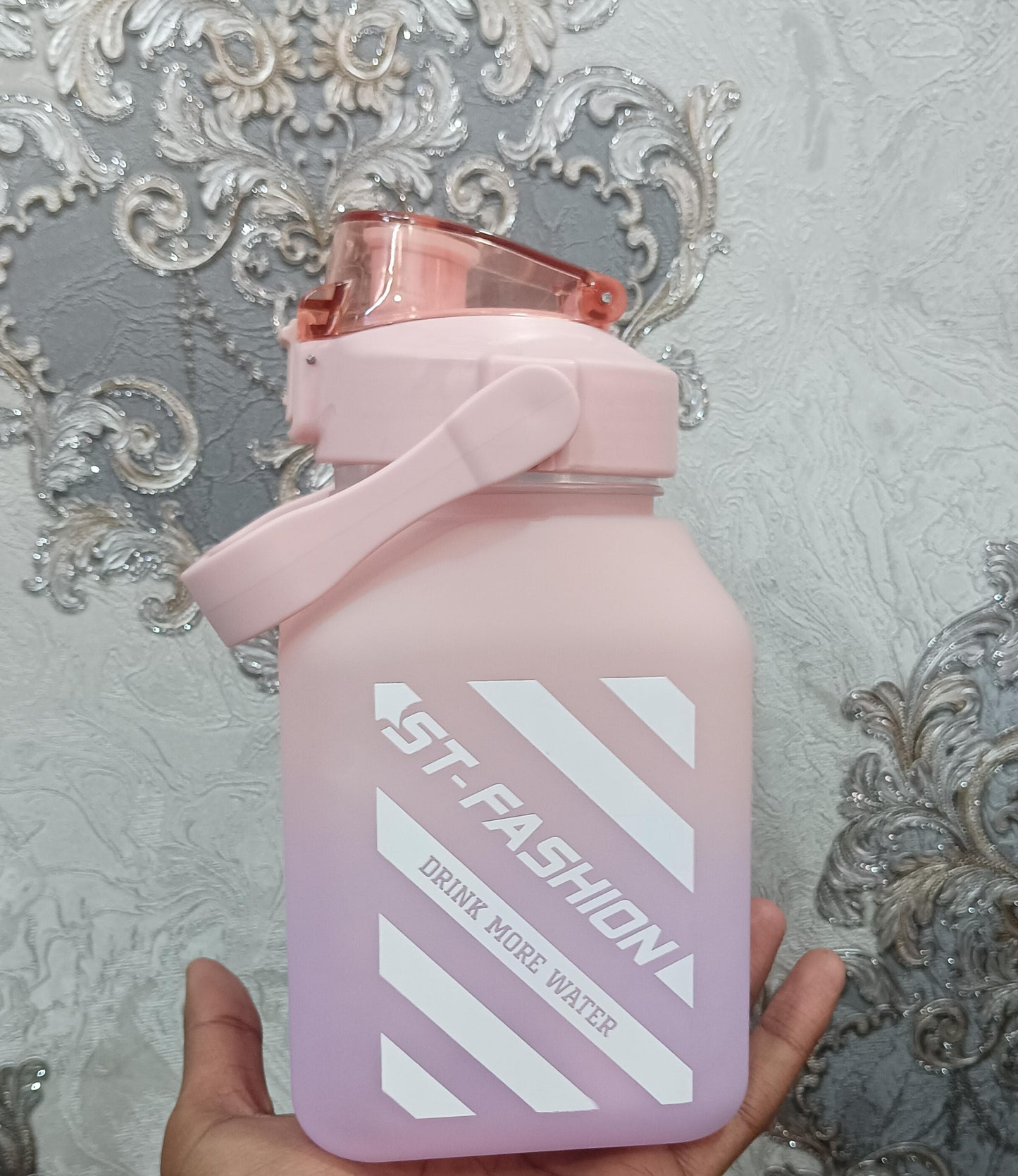 Gym water bottle 24774473